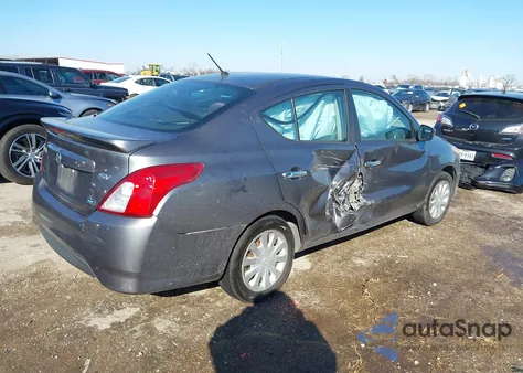 2016 Nissan Versa 1.6 S/1.6 S+/1.6 Sl/1.6 Sv z USA, uszkodzony, nr VIN 3N1CN7APXGL850947